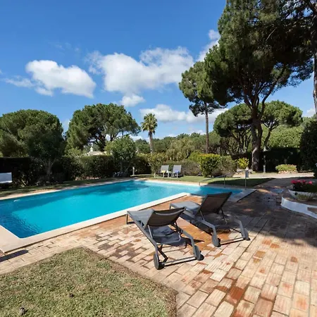 Heated Swimming Pool Villa In Central Vilamoura Villa