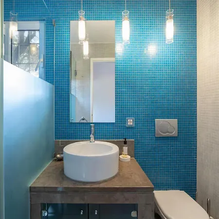 Heated Swimming Pool Villa In Central Vilamoura Villa