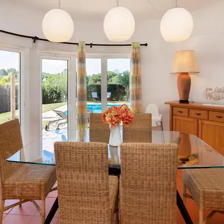 Villa Heated Swimming Pool Villa In Central Vilamoura Quarteira