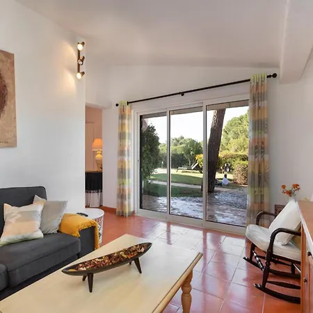 Heated Swimming Pool Villa In Central Vilamoura *